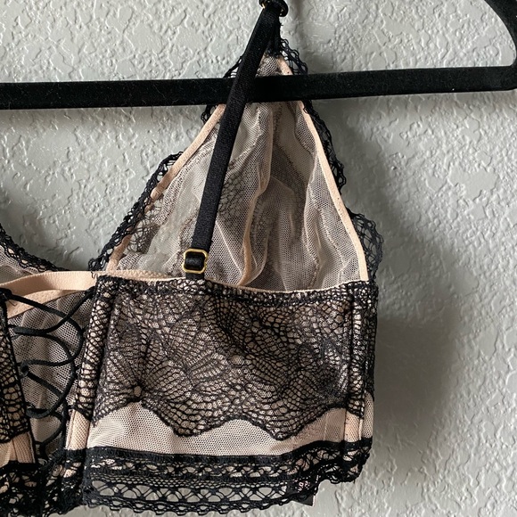 Victoria’s Secret unlined bralette - Picture 4 of 9